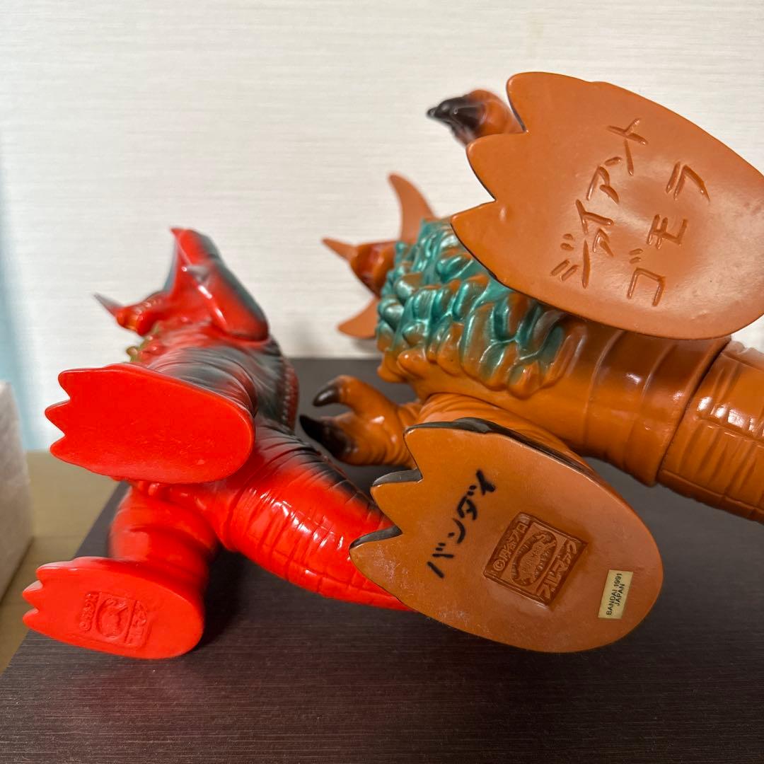 ゴモラ　ソフビ　2体セット