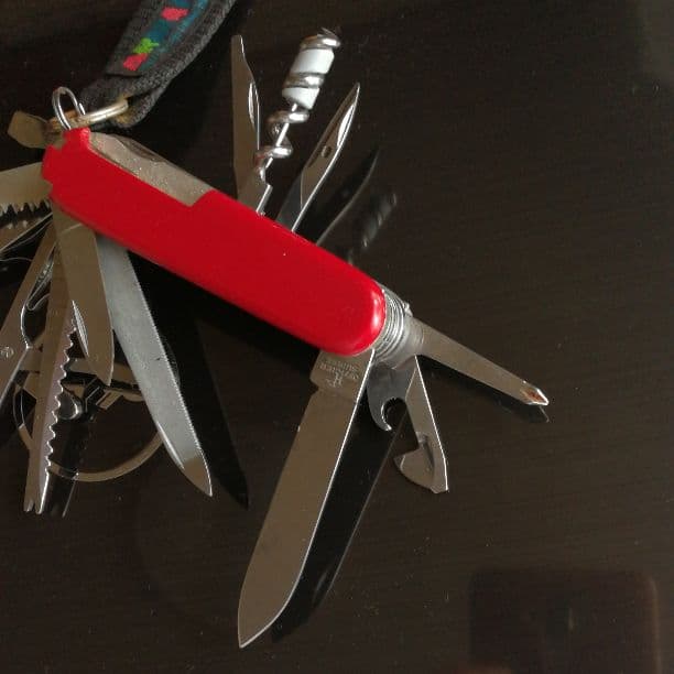 VICTORINOX SWISS アーミーナイフ