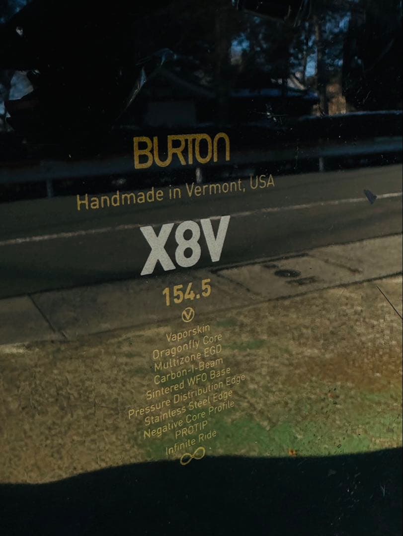 【リユース品】BURTON バートン　スノボー板　ビンディング付　152ｃｍ