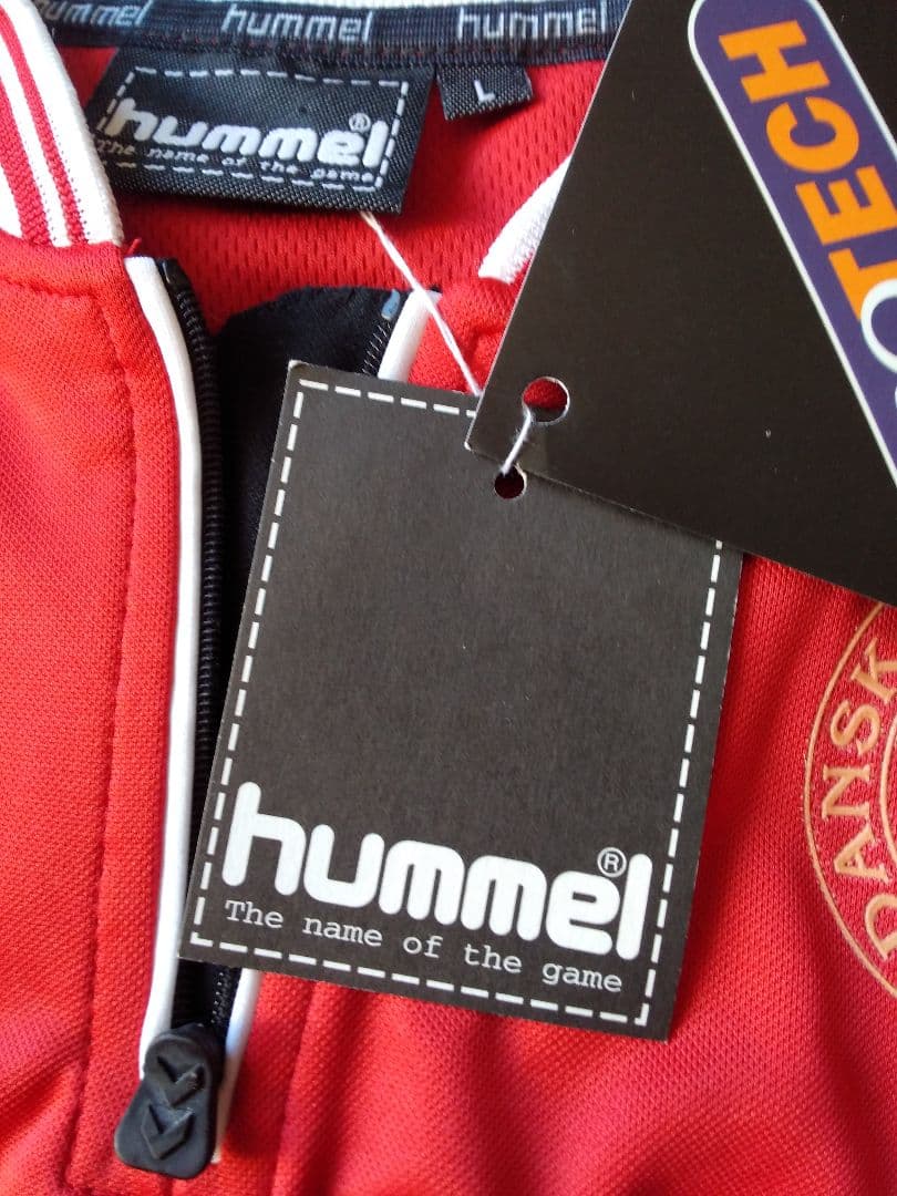 hummel DBU 赤 半袖シャツ