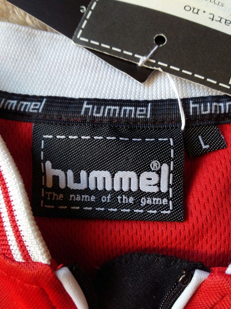 hummel DBU 赤 半袖シャツ