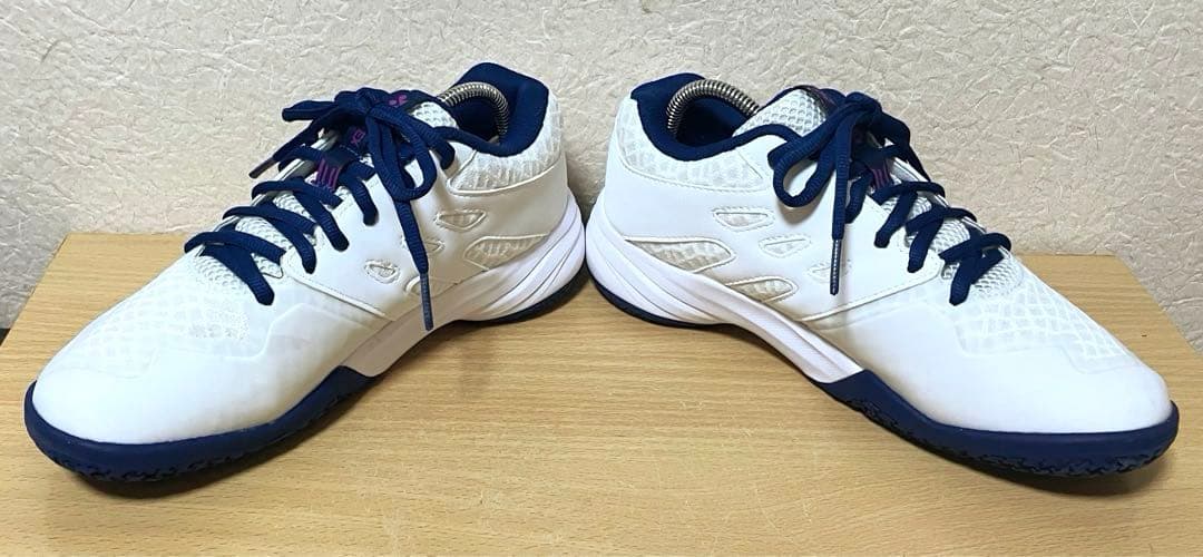 ★美品！YONEX ヨネックス パワークッション カスケードアクセル ミッド24