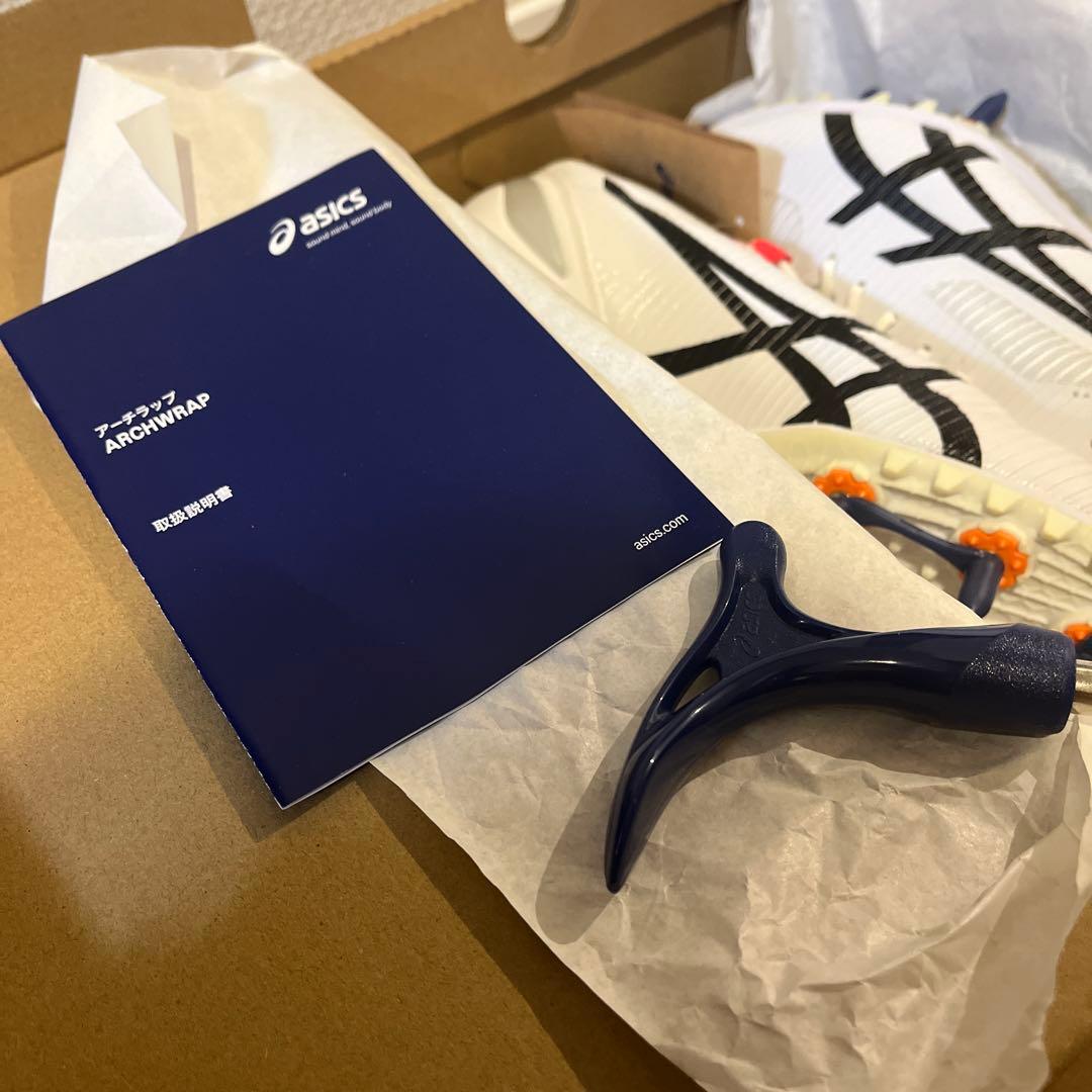【未使用】ASICS スパイクシューズ ホワイト/ブラック　27.5cm