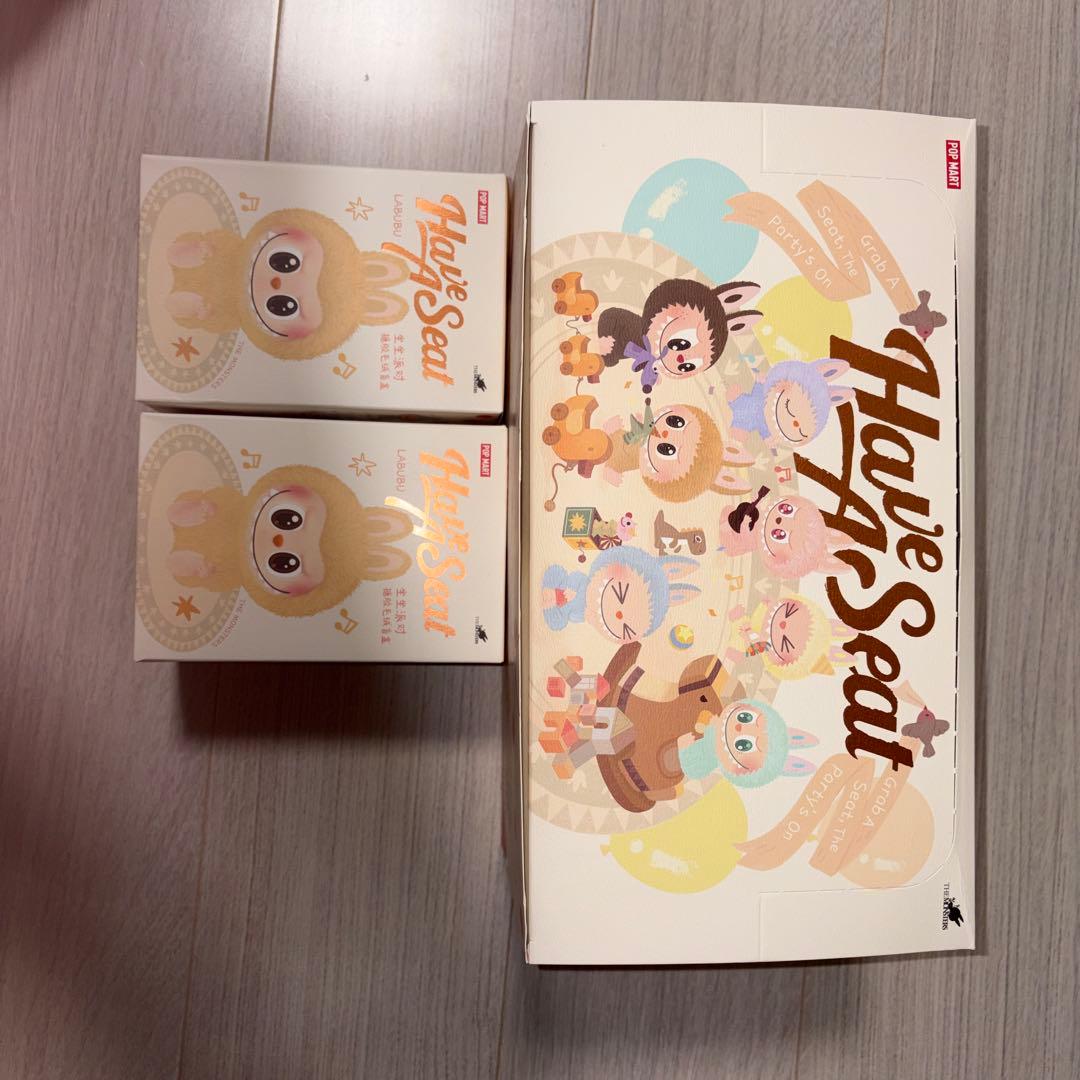 新品未開封・正規品POP MART ラブブ　Have A Seat + 空箱