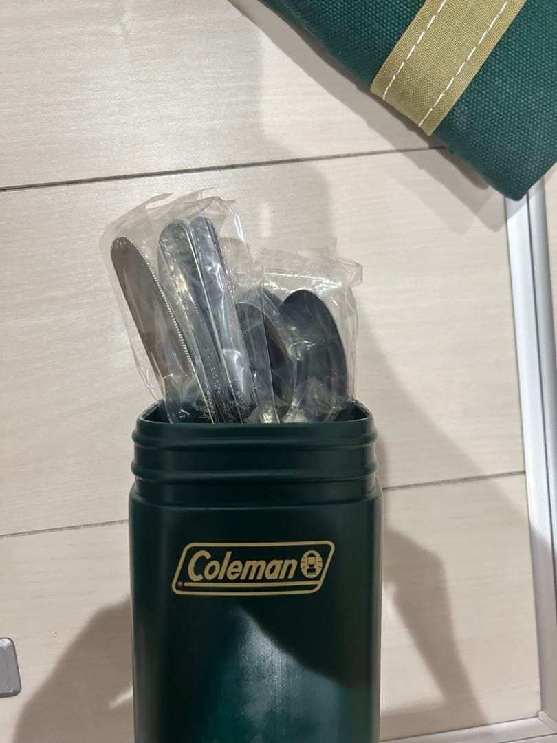 Coleman メラミン食器セットとカトラリー