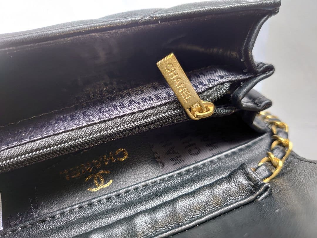 CHANEL ブラック　ミニバッグ