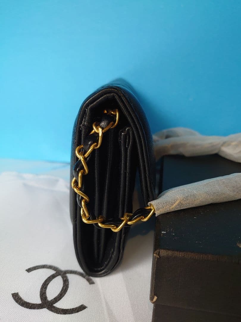 CHANEL ブラック　ミニバッグ