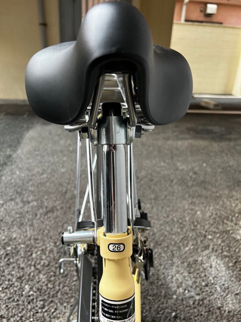 美品 自転車 26インチ 6段変速 オートライト カゴ付き Lapeure