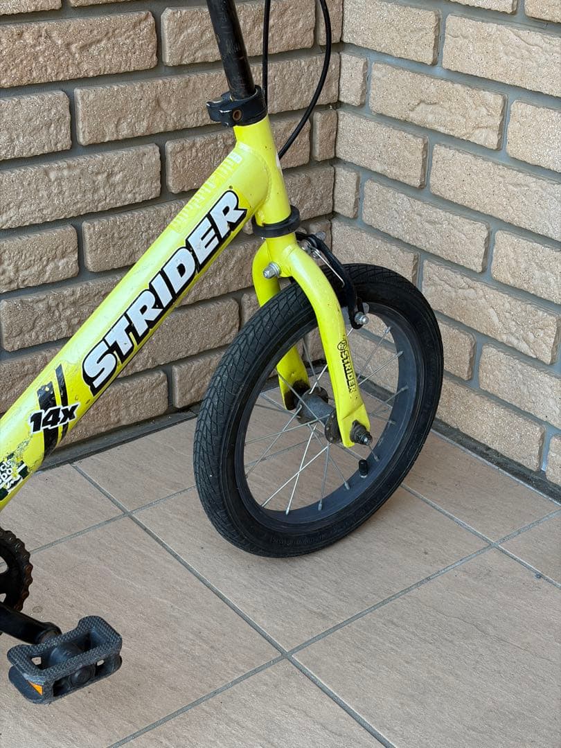 STRIDER ストライダー 14x LIME YELLOWライムイエロー