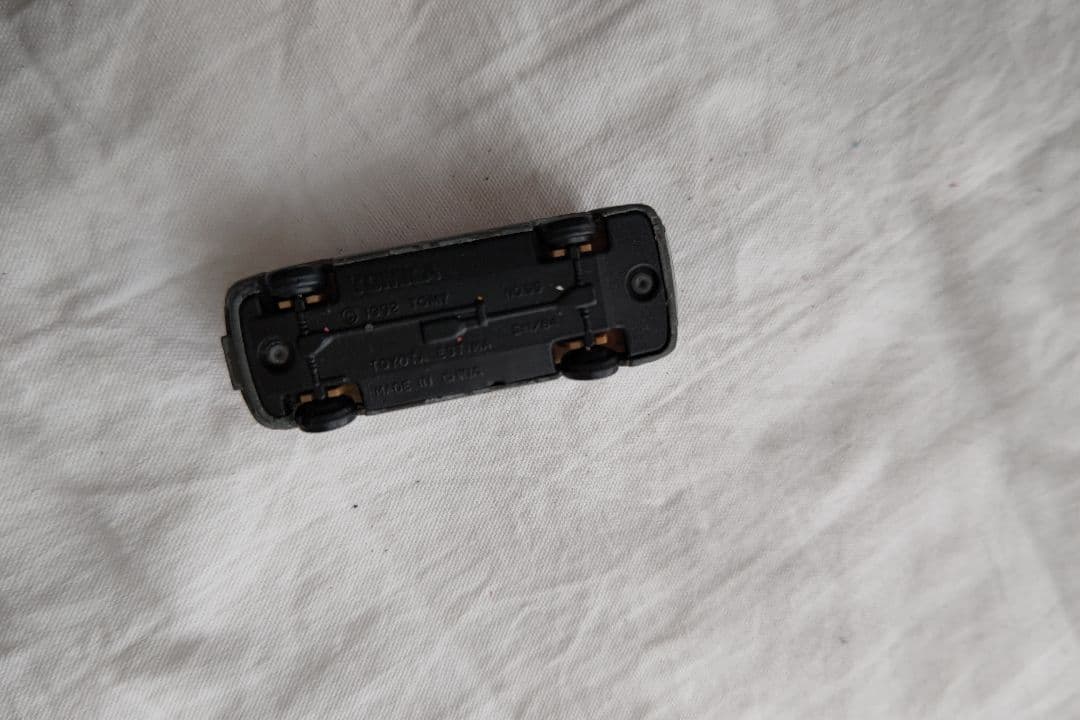トミカ シルバー バン型ミニカー