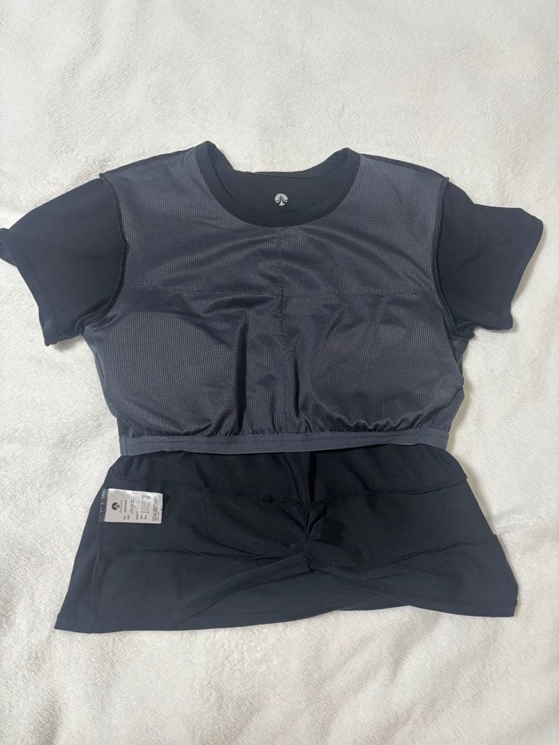 Lサイズ　SUKALA　カップ付きTシャツ　黒　ブラック　ラバ　ヨガウェア