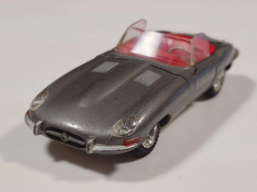 ミニカー TEKNO 926 JAGUAR E TYPE