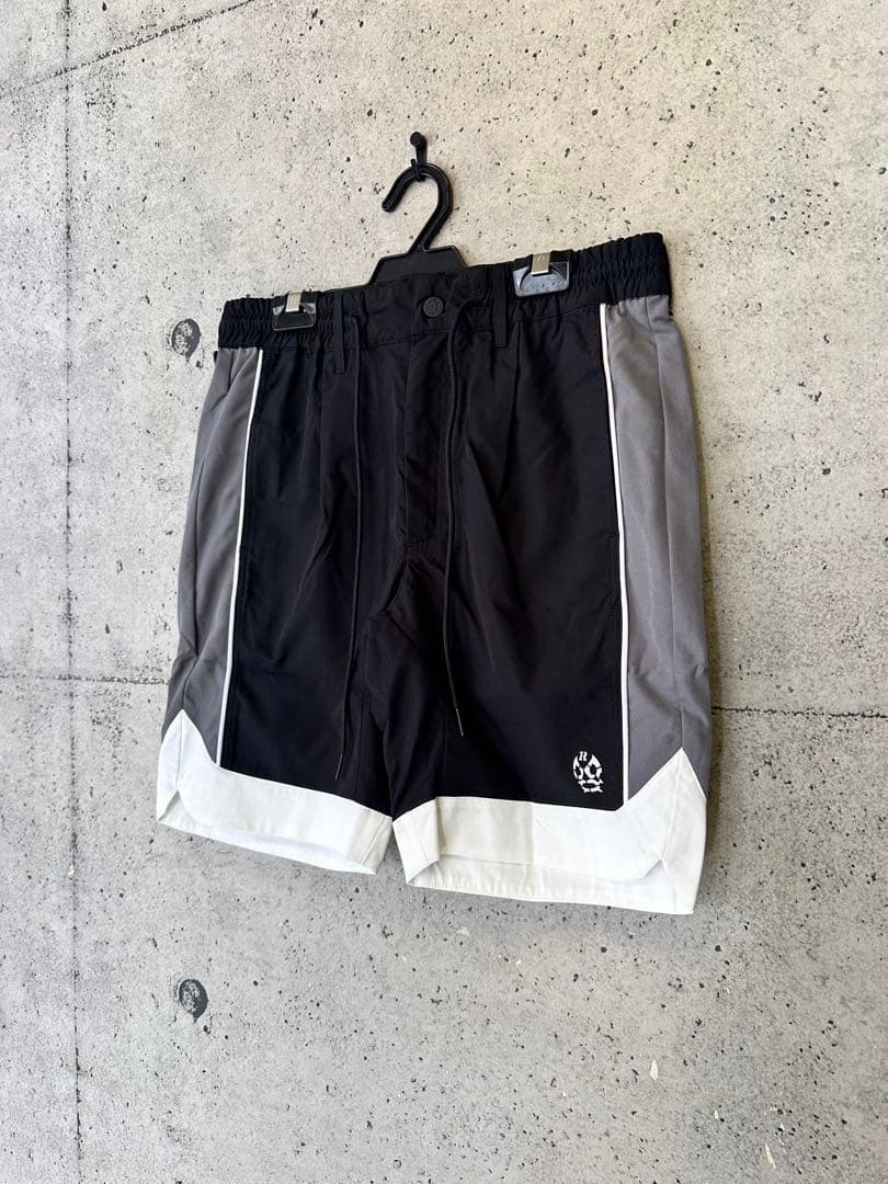 【新品未使用】サイズ4 メンズ ハーフパンツ ラッセルノ 2685