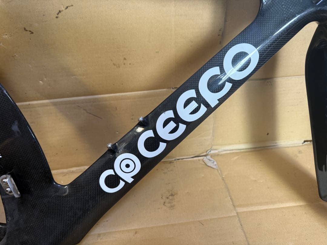 CEEPO VENOM フルカーボン　TTバイクフレーム