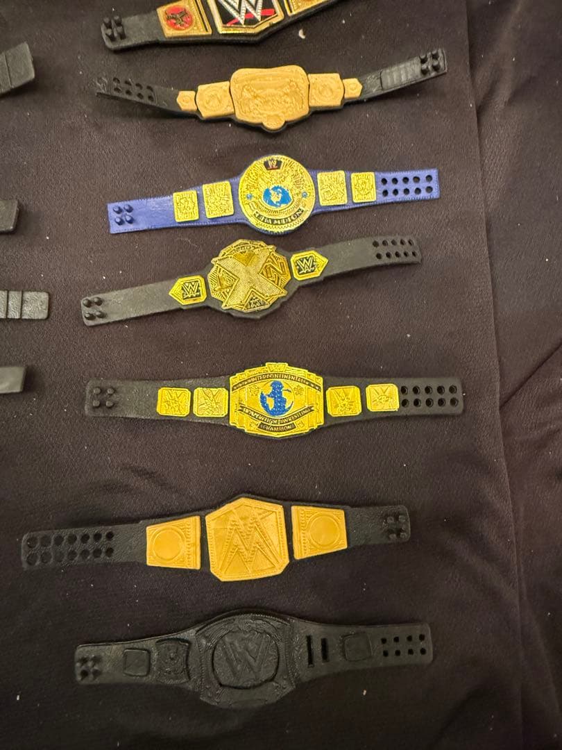 WWE チャンピオンベルト風フィギュア 22個セット
