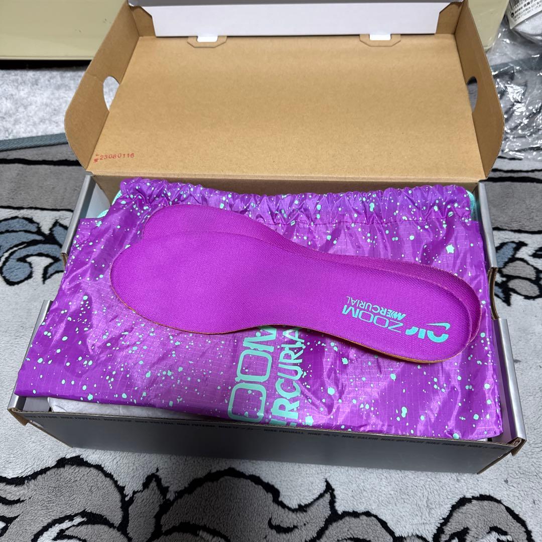マーキュリアルヴェイパー15 付属品も全て着きます。