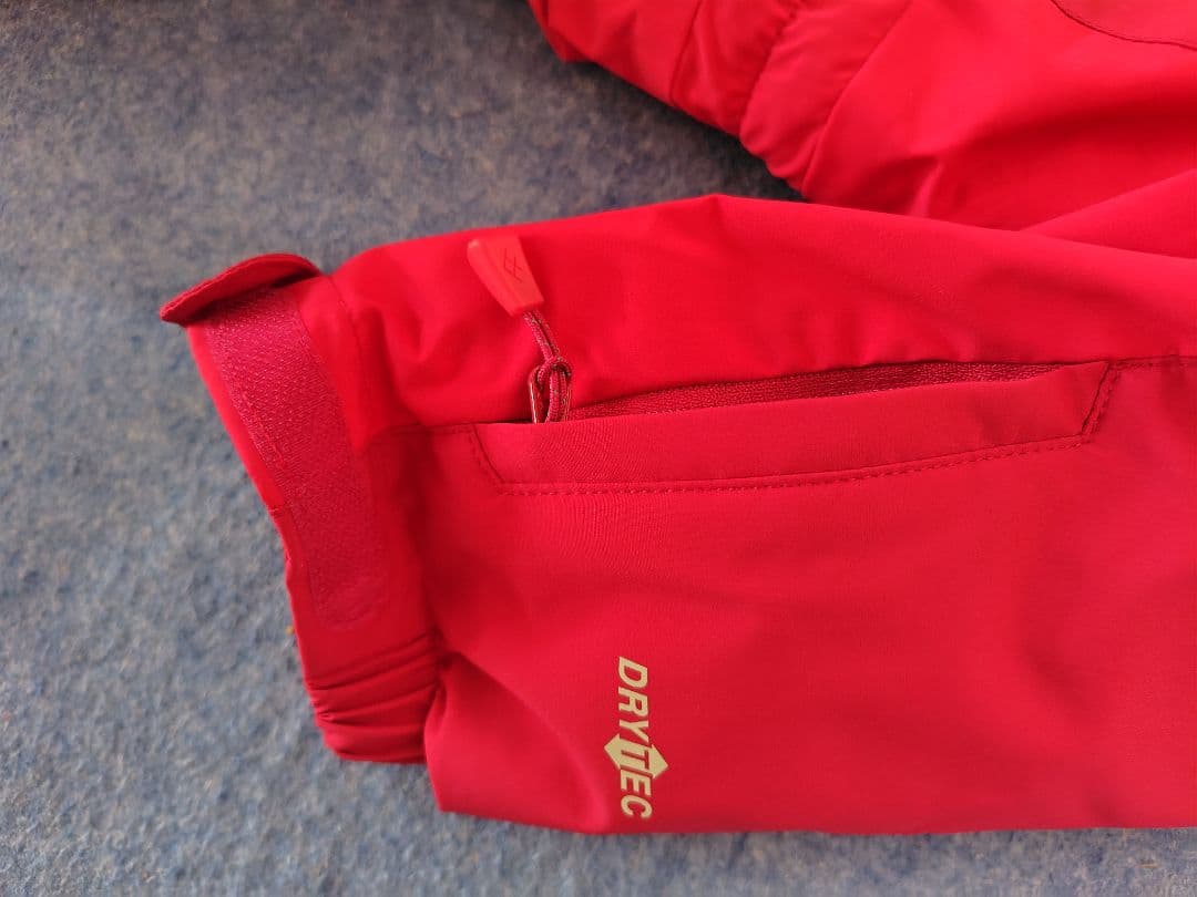【新品 タグ付】mont-bell 子ども用スキーウェア 100サイズ 赤