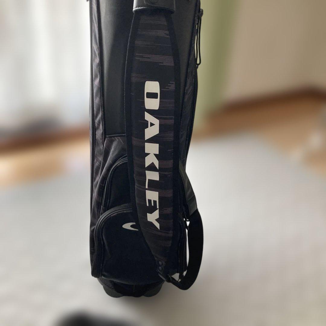 美品　Oakley ゴルフバッグ・キャディバッグ 黒