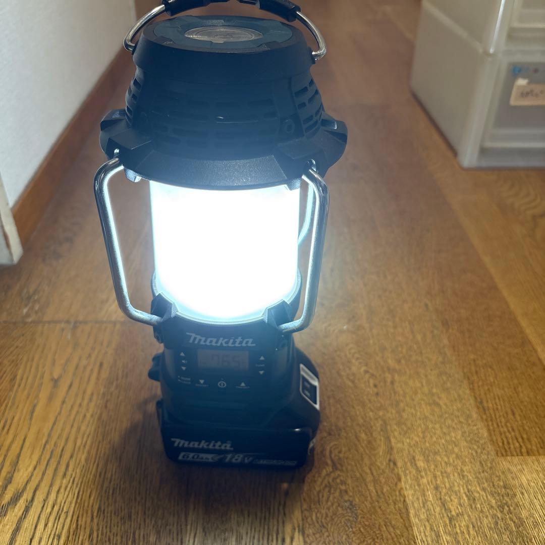 マキタ充電式ランタン付きラジオMR054