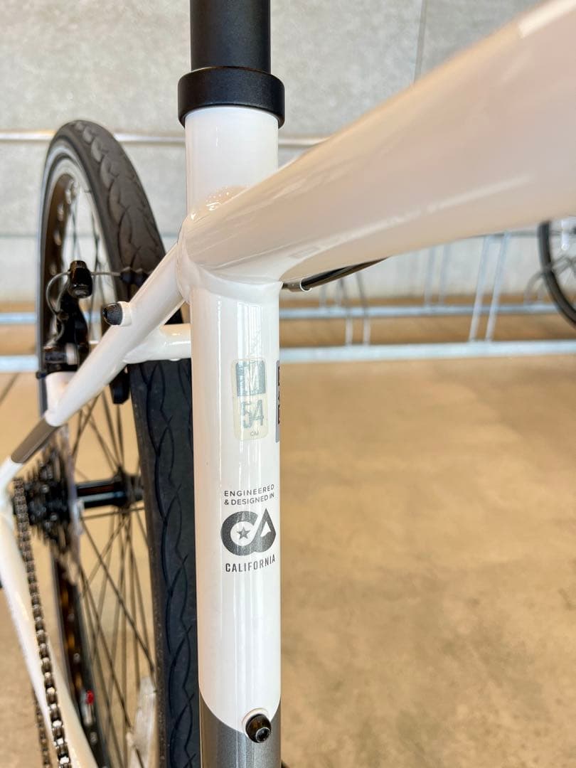 FELT VERZA SPEED 50 2023年モデル ホワイト クロスバイク