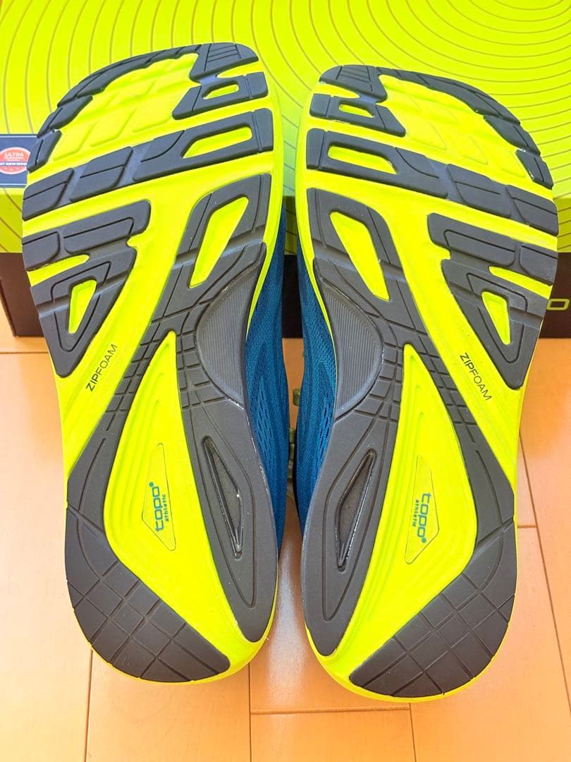 Topo Athletic UltraFly 3（27.0cm）
