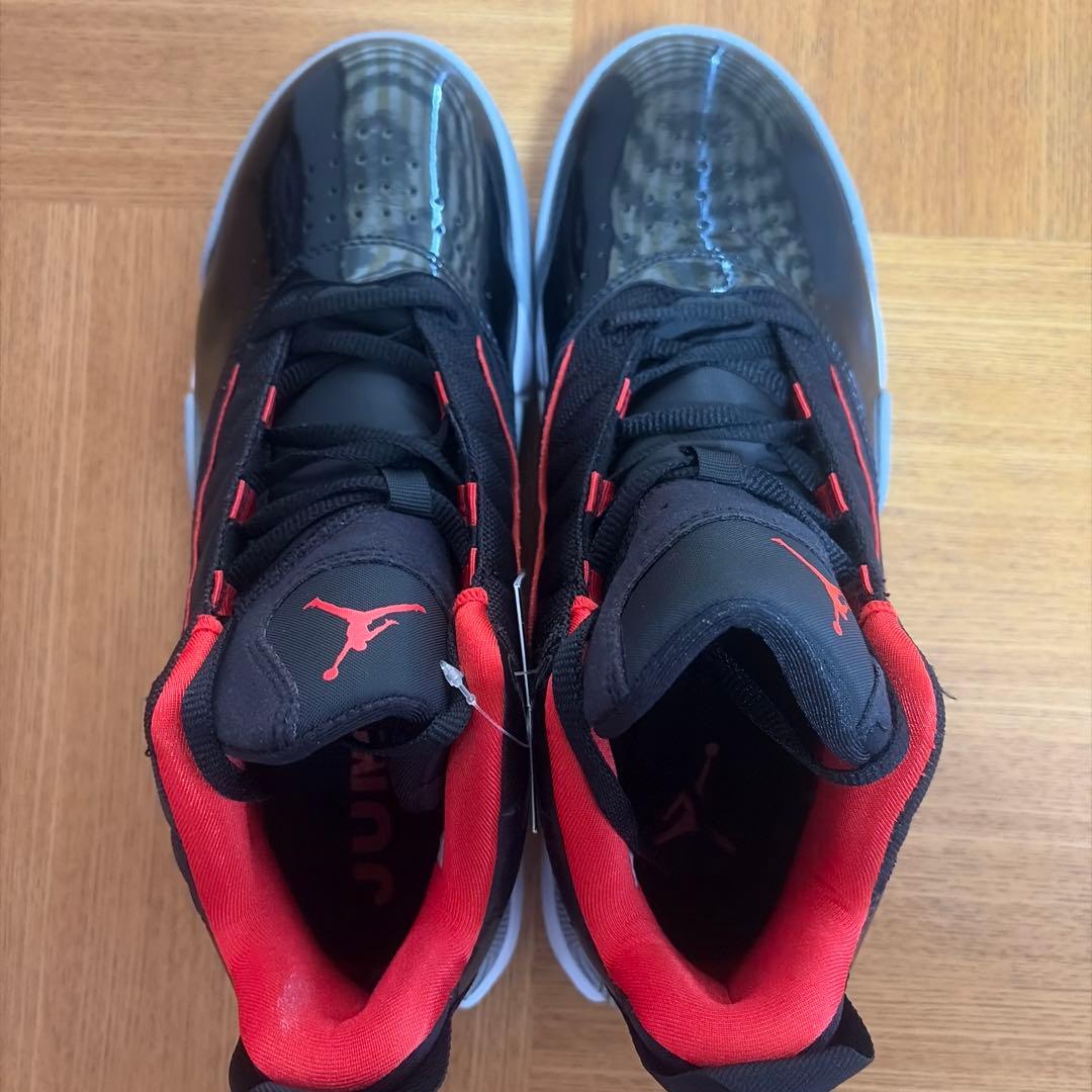 新品Jordanステイロイヤル26センチ