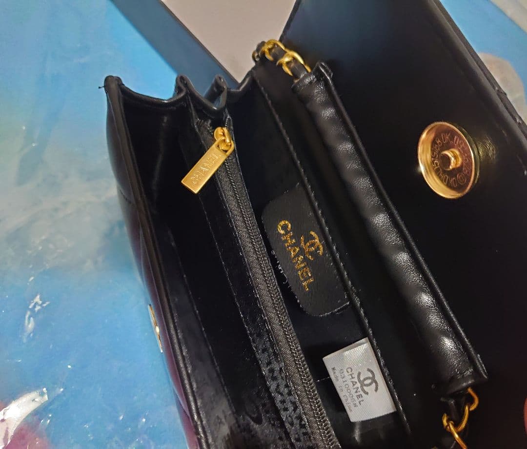 CHANEL 黒いショルダーバッグ