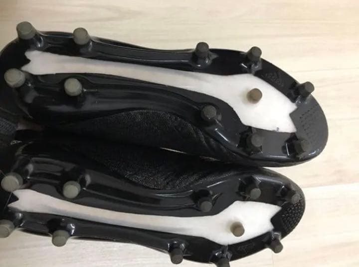 adidas スパイク　25.5センチ