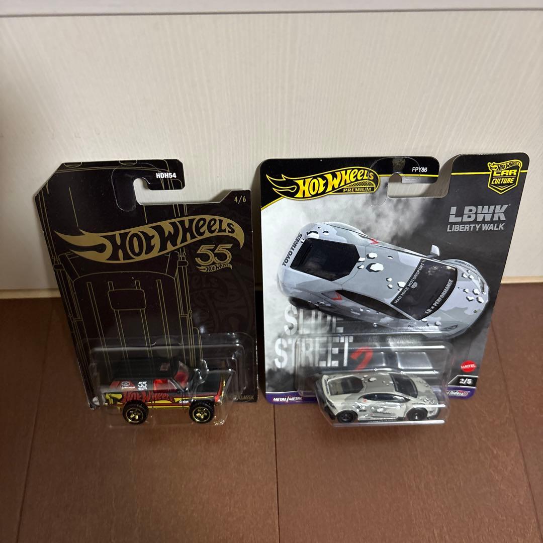 ミニカー Hot Wheels 55 Land Rover & Lamborghini