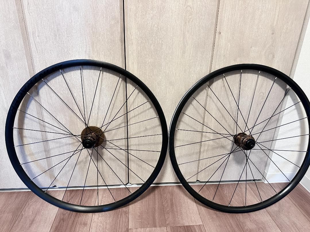 BONTRAGER Paradigm SL ホイールタイヤセット