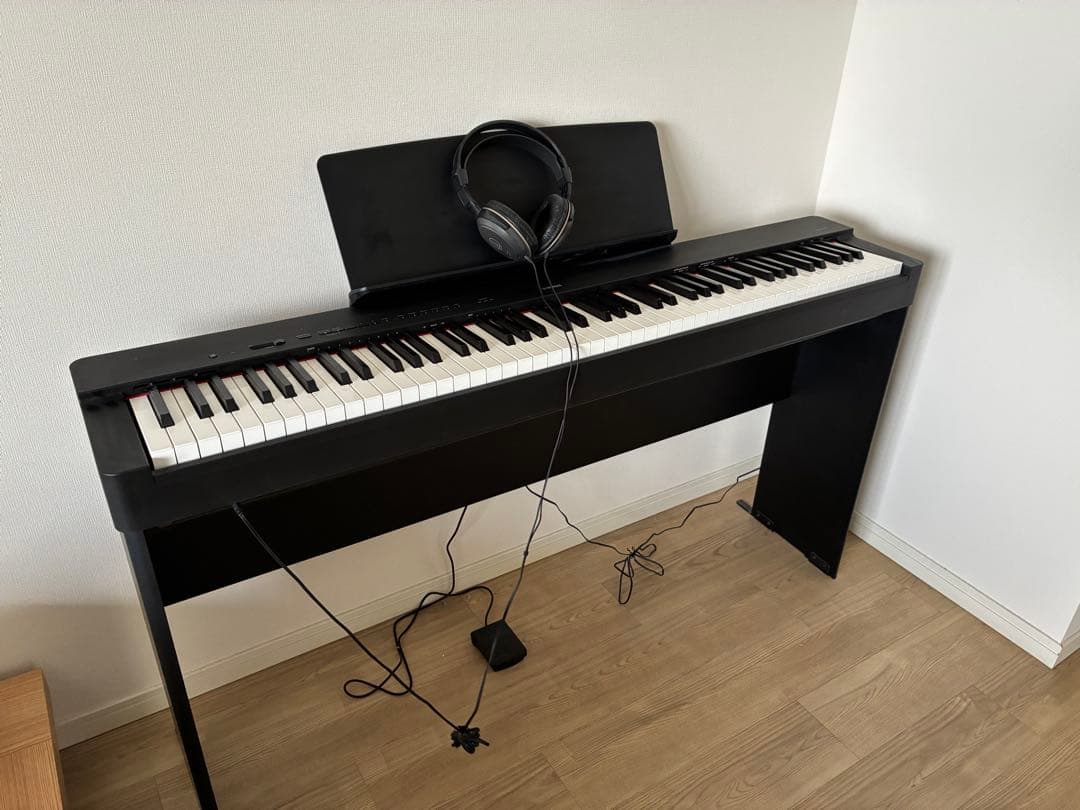Yamaha P-225 電子ピアノ スタンド・ヘッドホン付き