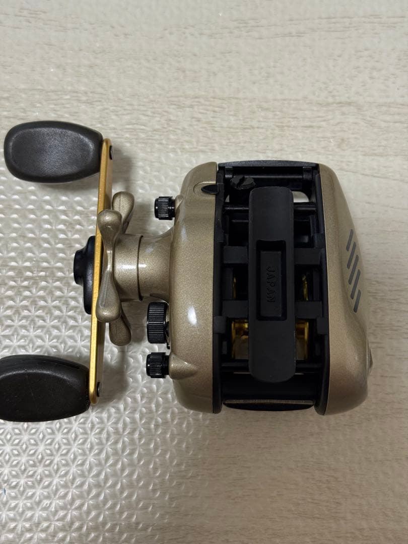 Daiwa TD1H Tournament ベイトリール