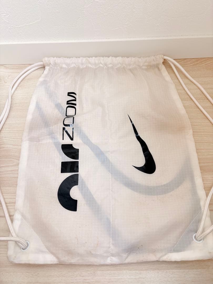 NIKE マックスフライモアテン