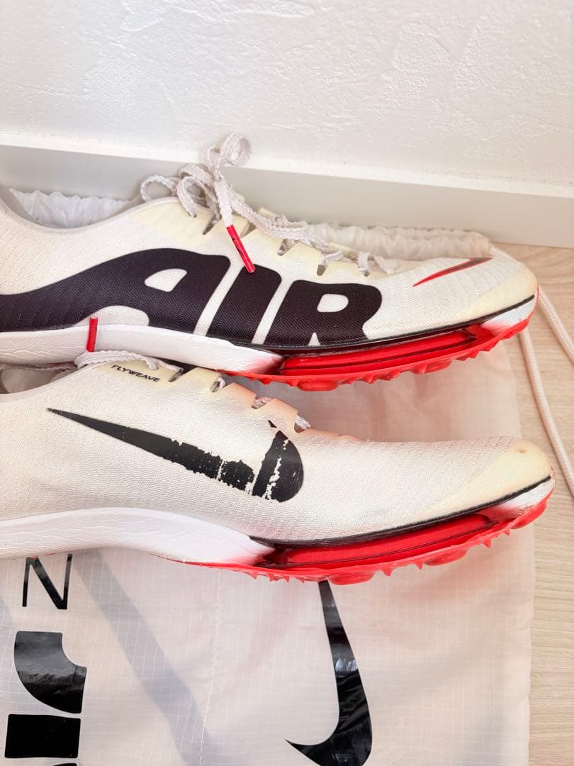 NIKE マックスフライモアテン