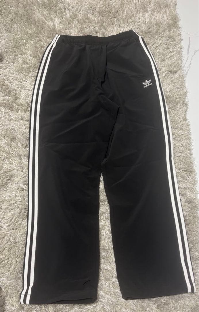 【新品未使用】adidas トラックパンツ ストライプ ワイドパンツ ストリート