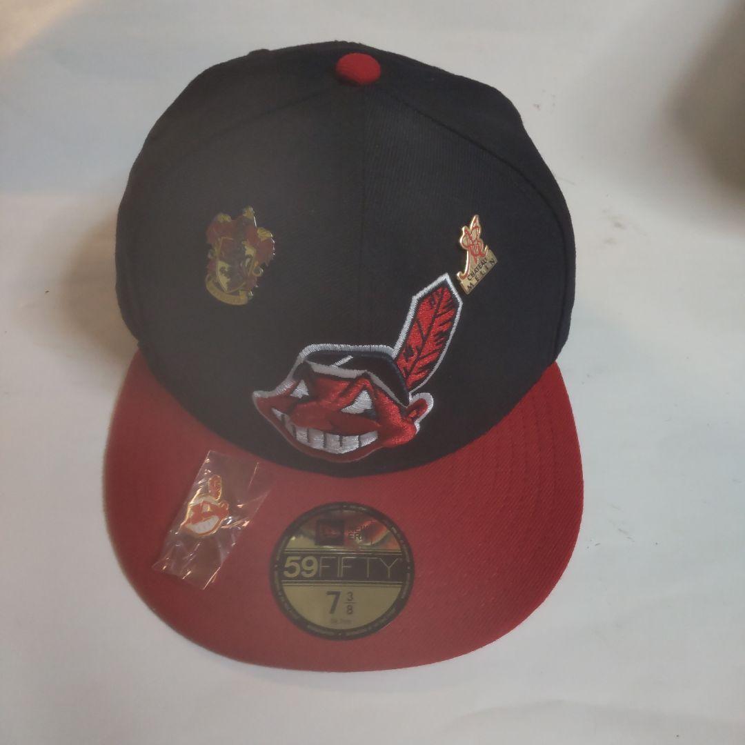 ニューエラ、インディアンズ59FIFTY 刺繍ロゴ キャップ 黒/赤 7 3/8