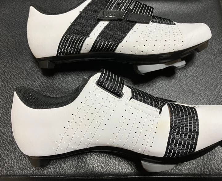 fizik(フィジーク)TEMPO POWERSTRAP R5 ロードシューズ