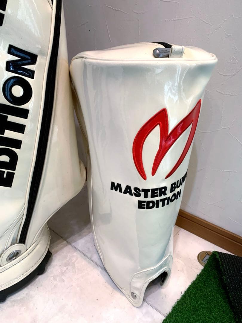 正規品　良品　パーリーゲイツ　マスターバニー　3点式　かキャディバッグ　エナメル