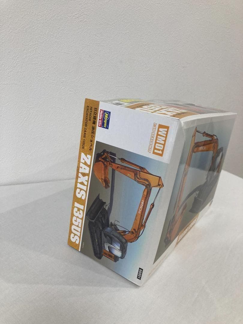 ハセガワ　日立建機　油圧ショベル　ZAXIS 135US プラモデル
