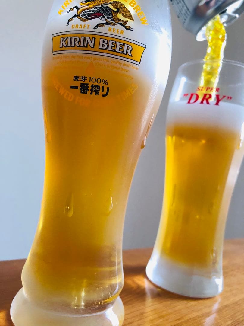 ⭐︎ROZE⭐︎　持ち上げビール　アサヒスーパードライ　麒麟一番搾り　水滴付き