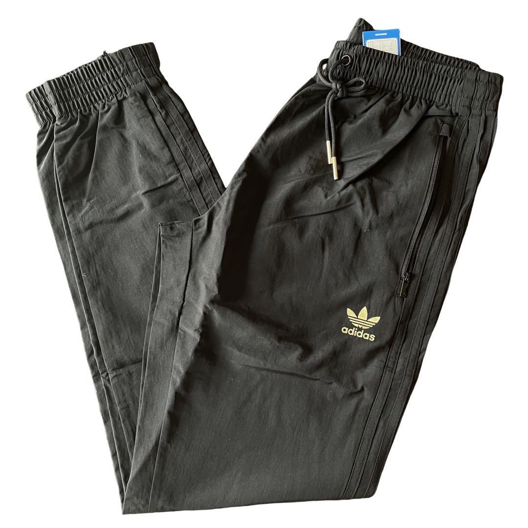adidas ウーブン　SST トラックパンツ