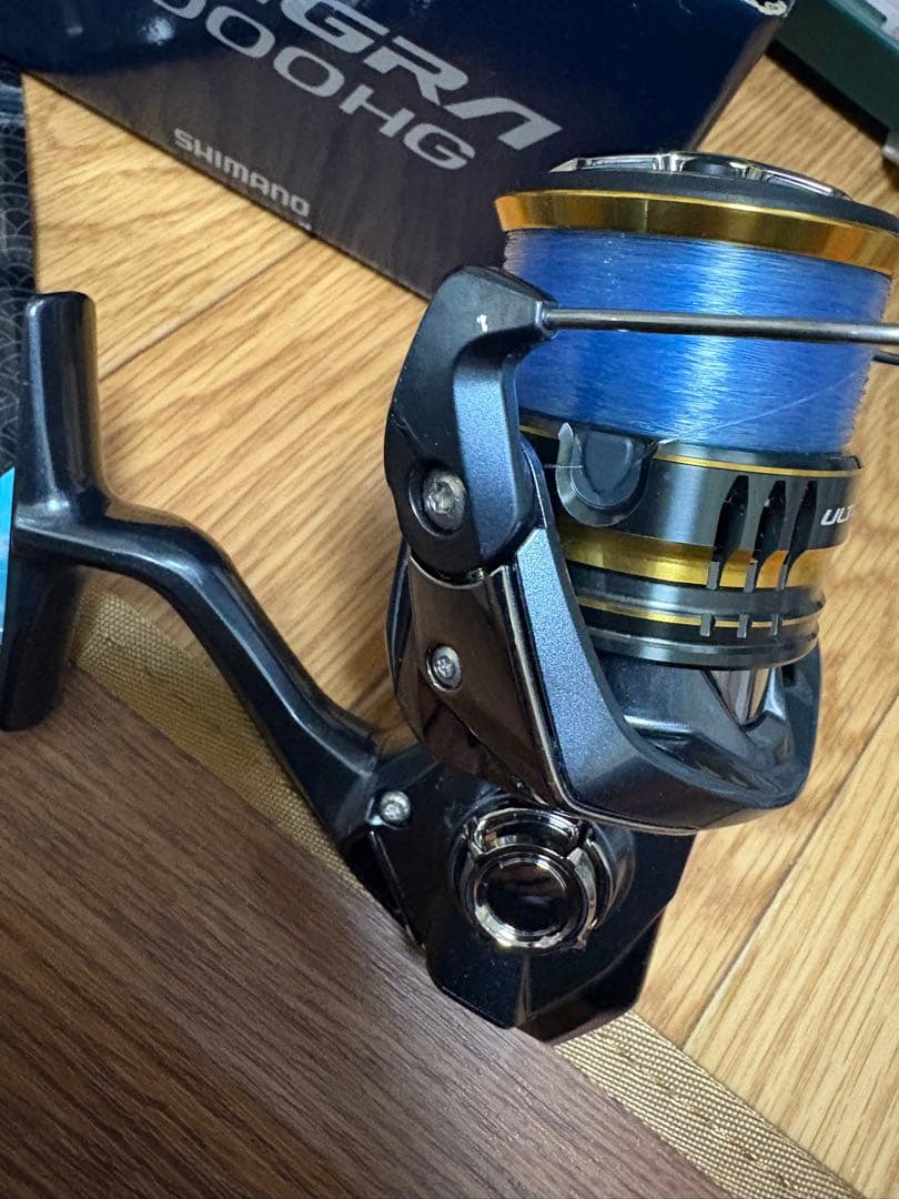 SHIMANO 21ULTEGRA C3000HG スピニングリール