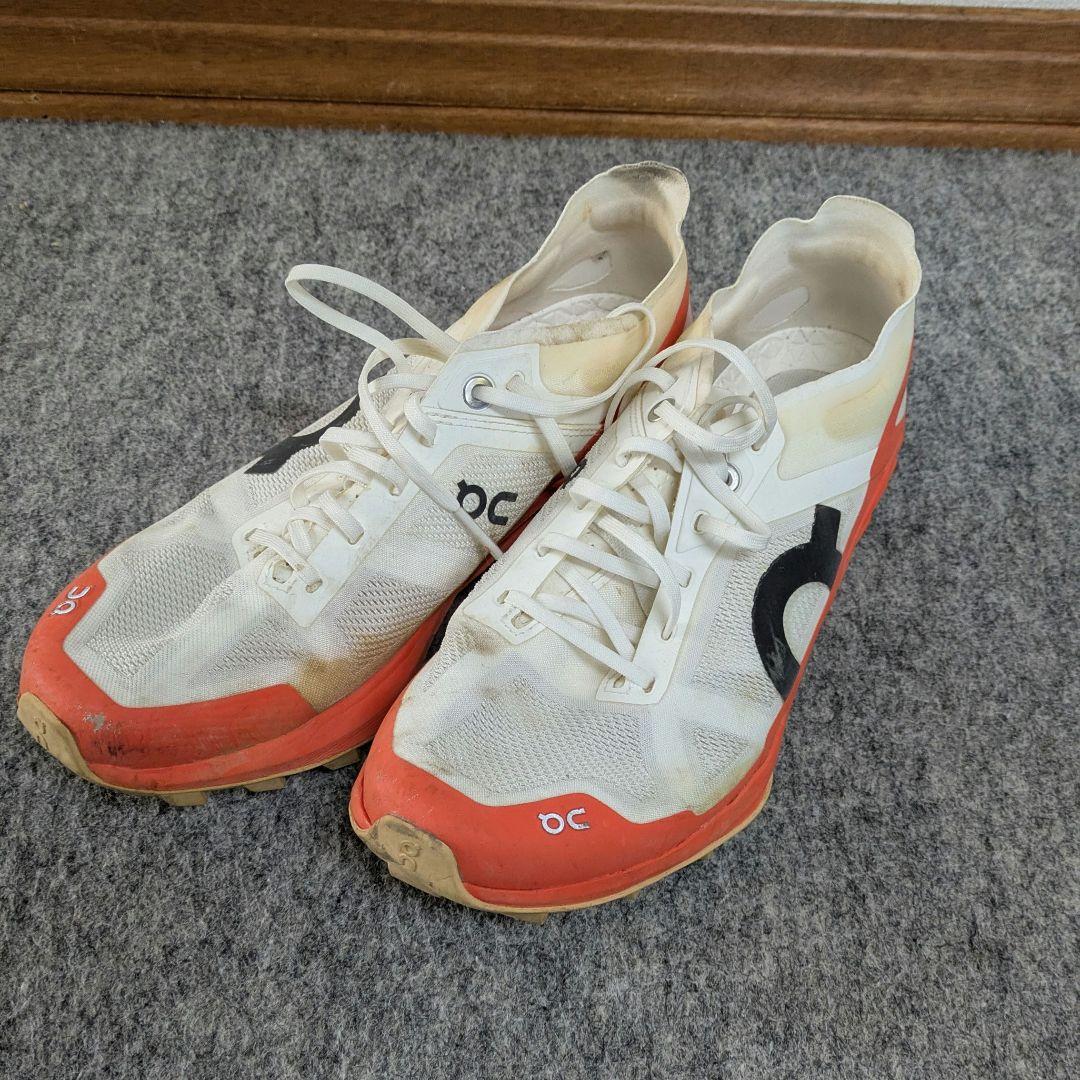On トレイルランニングシューズ cloudventure peak3