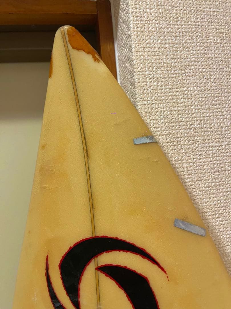 ショートボード クリーム色 スピンロゴ