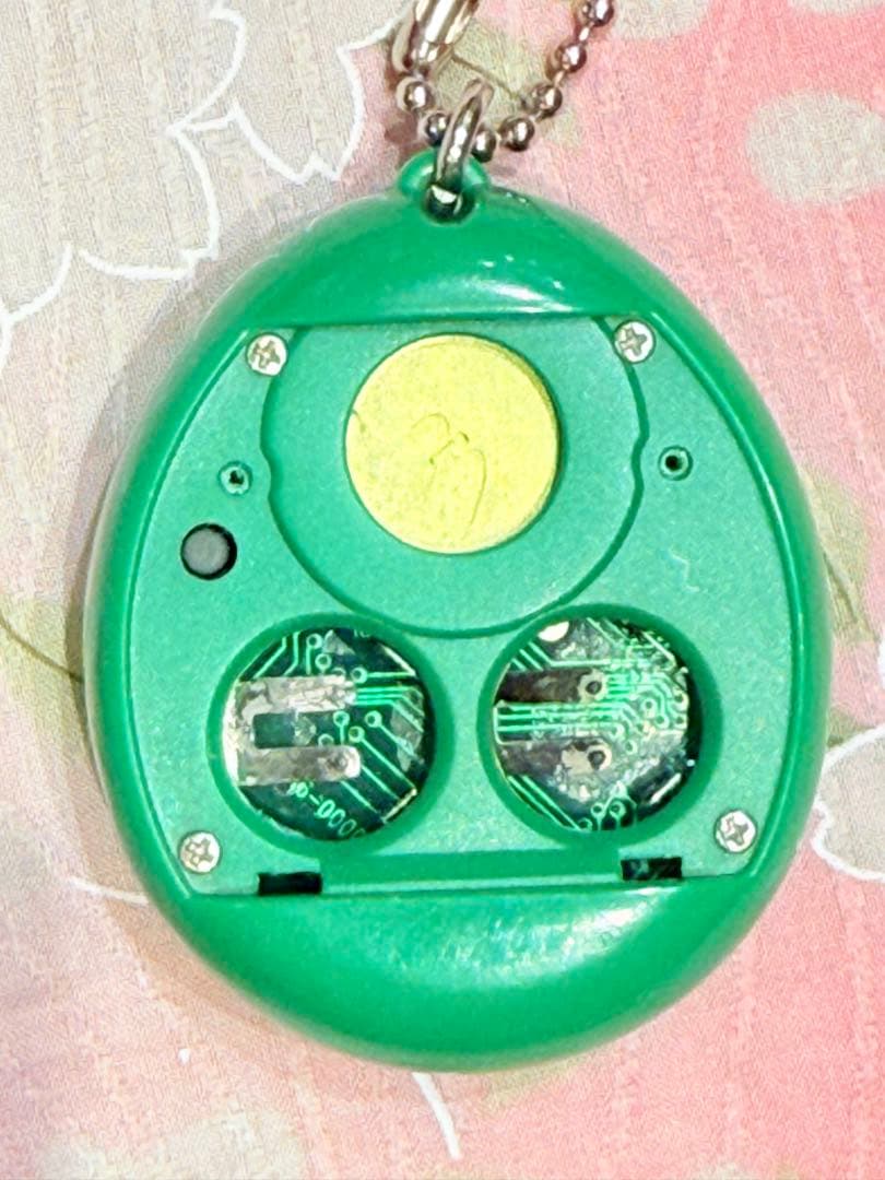 【動作確認済】サンタクロっちのたまごっち 緑