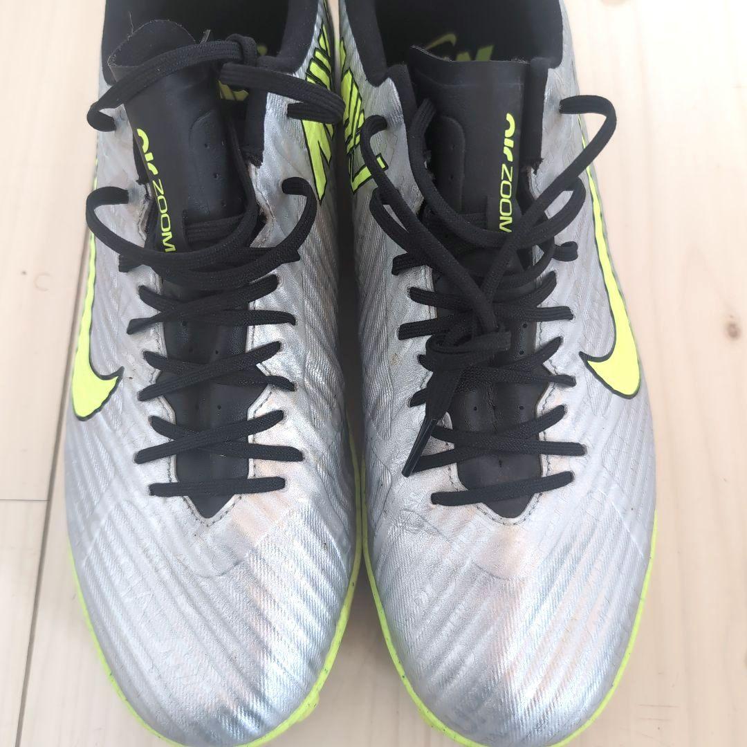 Nike サッカートレーニングシューズ シルバー/ライムグリーン　29センチ