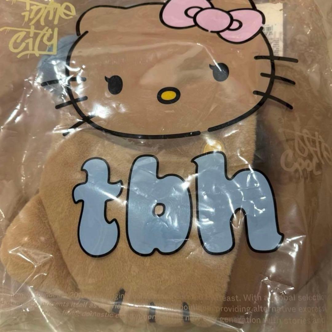 海外限定Hello Kitty x TBH ネックピロー　18