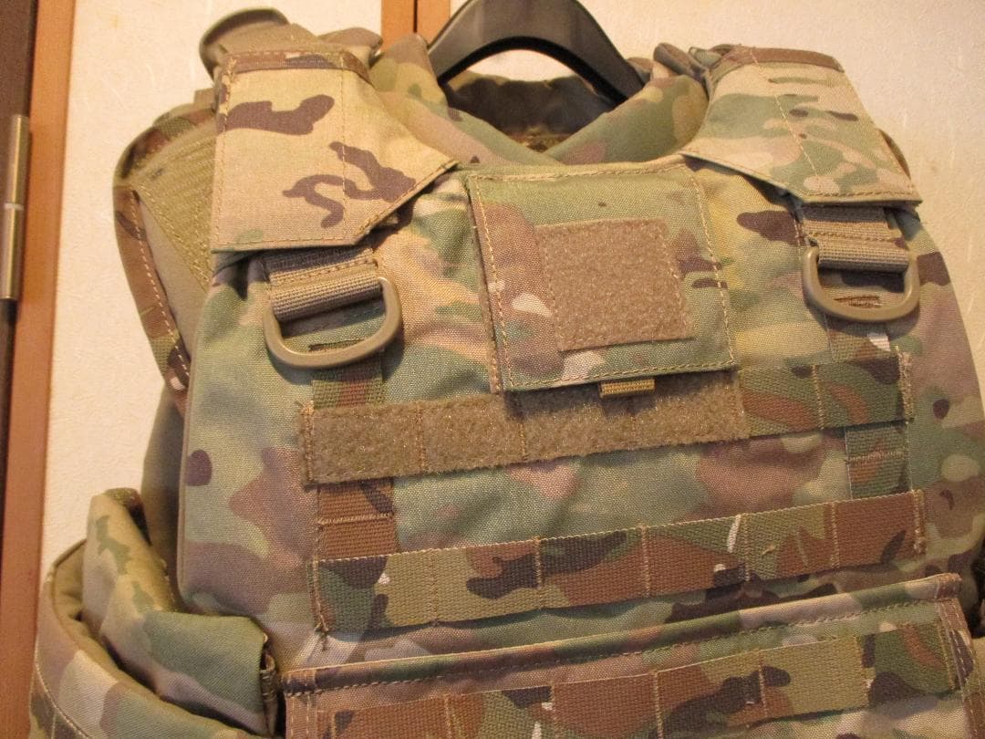 新品　米軍　レプリカ　IOTV　ボディーアーマー　防弾チョッキ　マルチカム迷彩