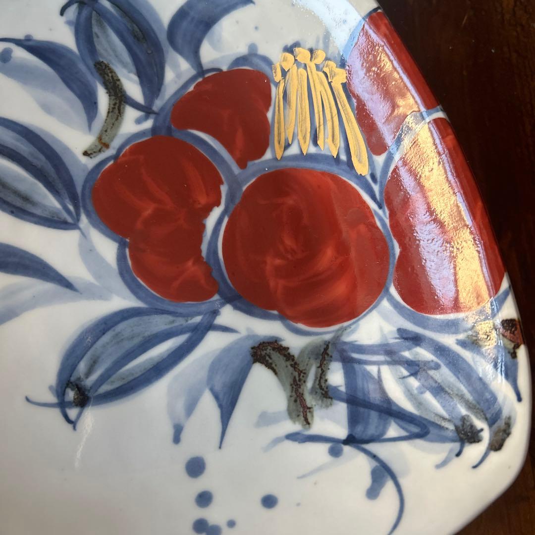 作家　陶芸作家　梅田純一　三角皿　三角鉢　椿