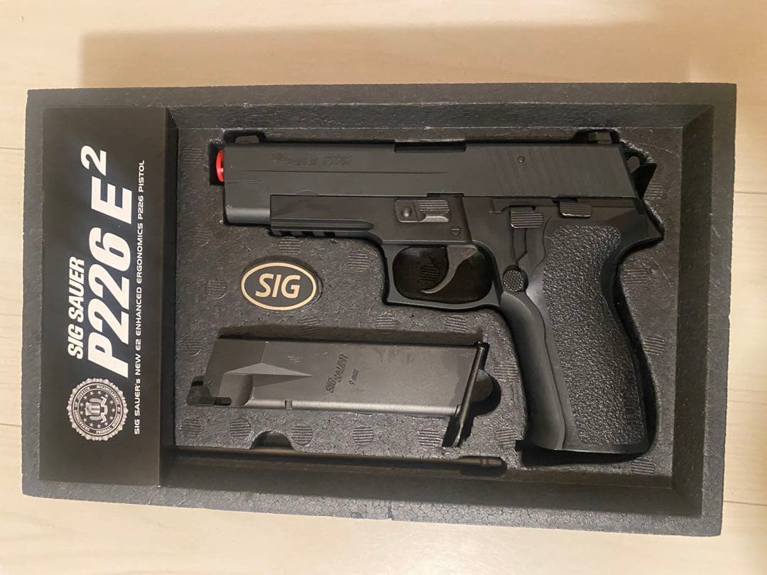 東京マルイ　SIG SAUER P226 E2 （ガスガン) 美品